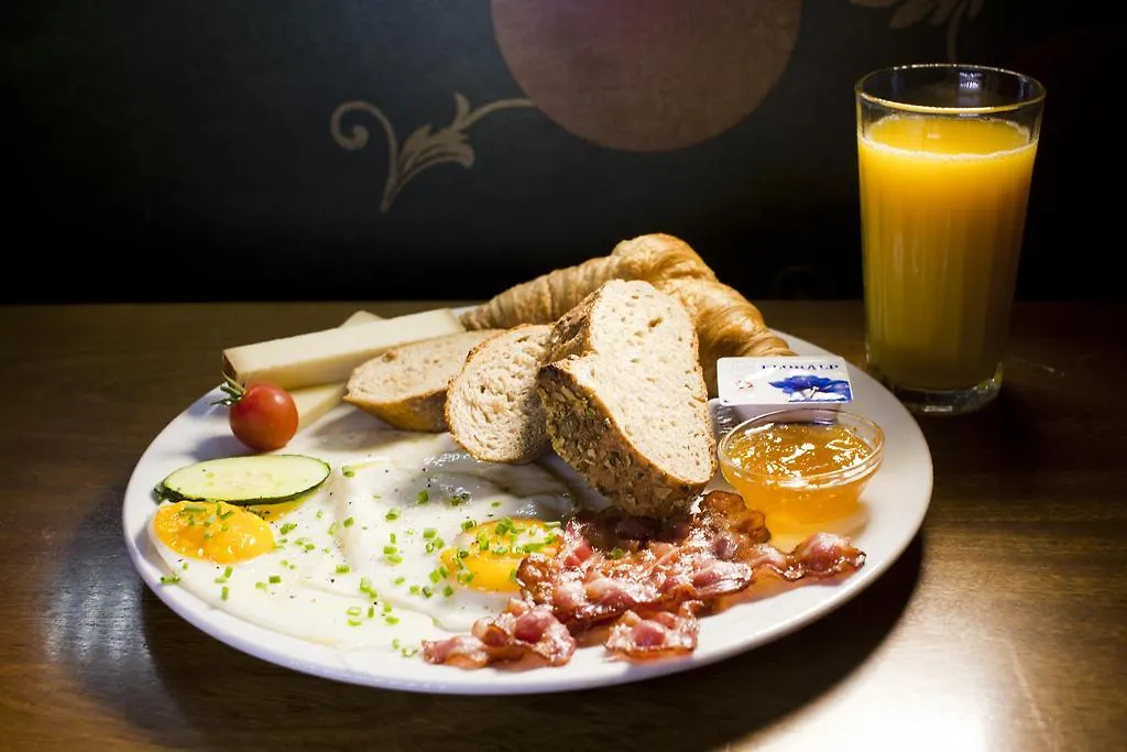 Konukevi Gasthaus Zum Guten Glueck Zürih